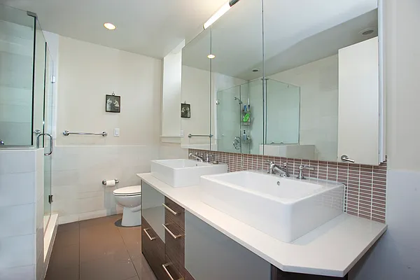 Sold by LG Fairmont Group | media 13