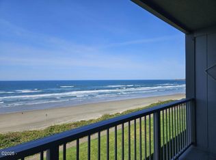 701 NW Coast St APT 202, Newport, OR 97365