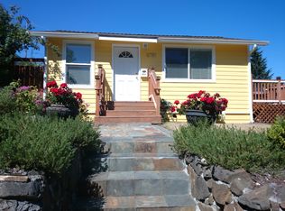 6751 34th Ave SW, Seattle, WA 98126