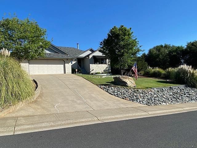 1st image of 855 Live Oak Dr #40