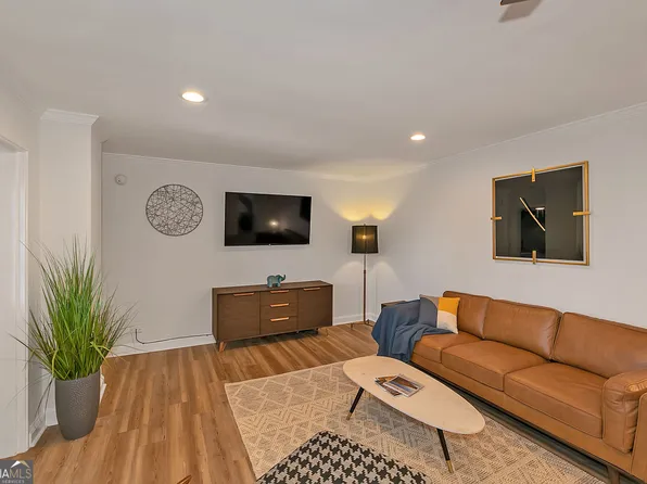 300 W Peachtree St NW Unit 12G, Atlanta, GA 30308