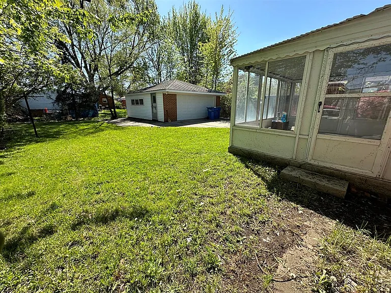 26666 Patricia Ave — Photo 9