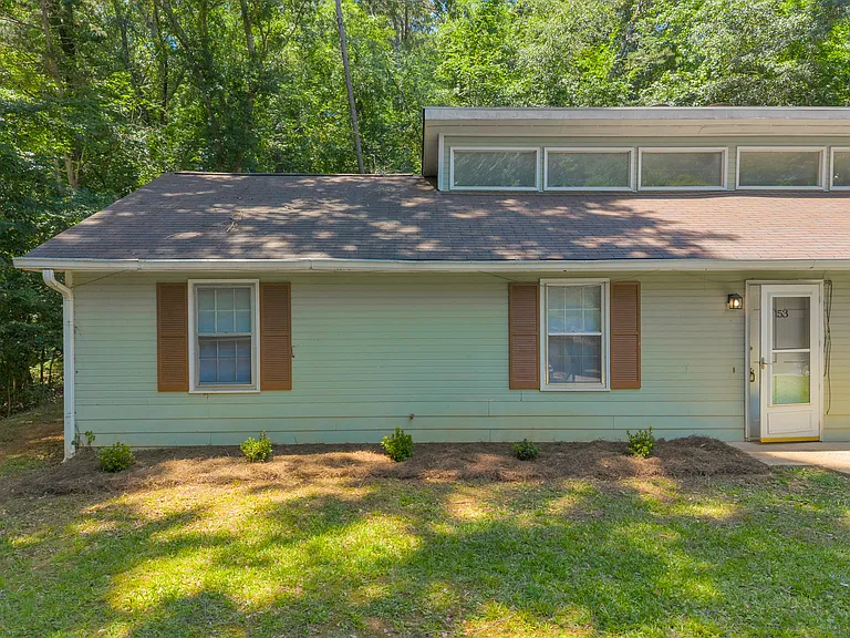 153 Creekwood Dr — Photo 1