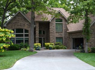 8935 S Lakewood Ave, Tulsa, OK 74137