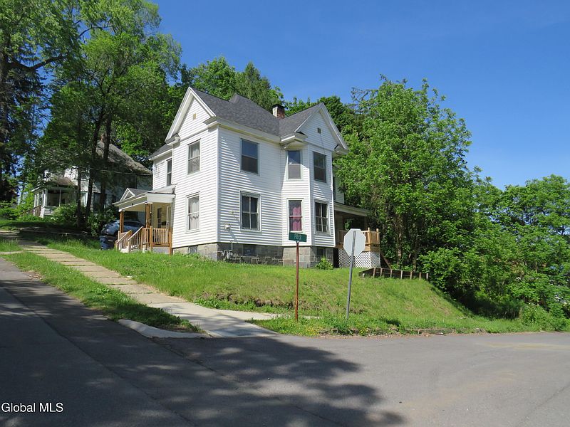 2nd image of 58 Woodside Avenue