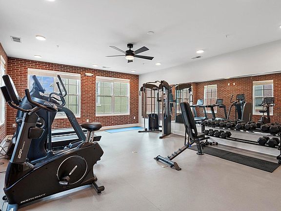 4th image of 530 E Rich St #1B-1Ba-828Sqft