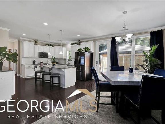 5th image of 1072 Regal Hills Ln