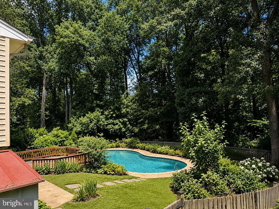 2nd image of 10828 Broadwater Dr