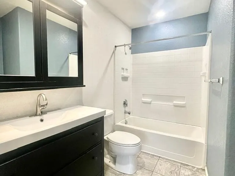 2146 Creekridge Point — Photo 16