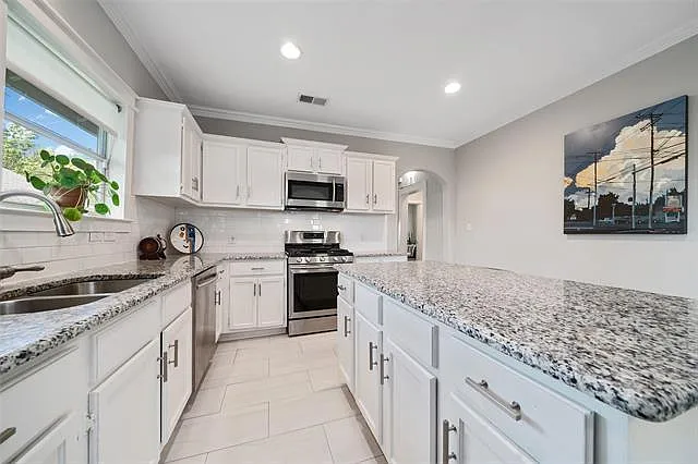 638 Turner Ave — Photo 5