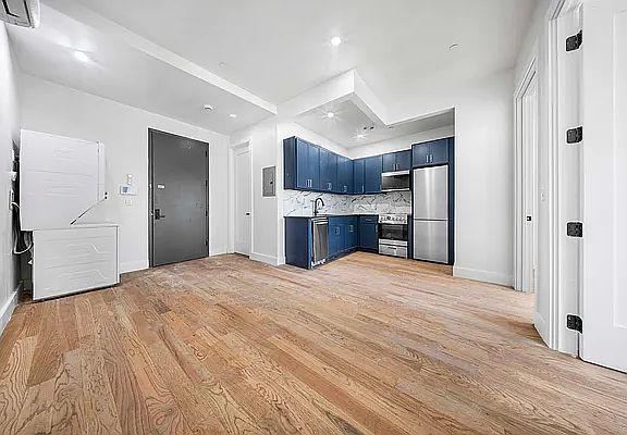5th image of 1734 Nostrand Ave #3F