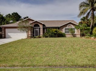 2631 SW Fair Isle Rd, Pt Saint Lucie, FL 34953