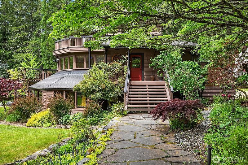 3rd image of 21833 103rd Avenue SW
