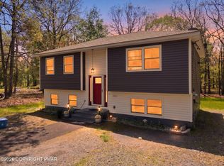 208 Depue Cir, Bushkill, PA 18324