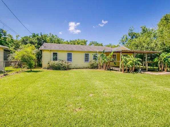 3901 McKinney Ext, La Marque, TX 77568