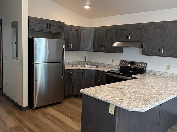 3rd image of 479 N Main Duplex
