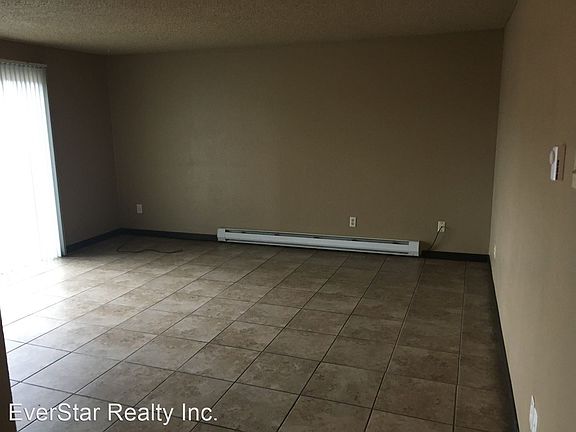 3rd image of 2417 W Henry St APT A