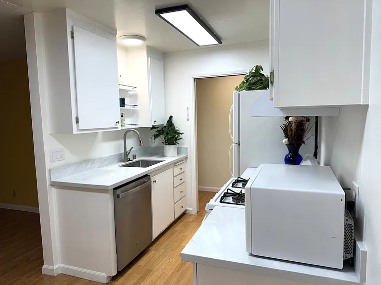 38455 Bronson St #120 — Photo 9