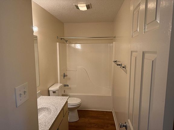 5th image of 1105 W Parkway Ave APT 20