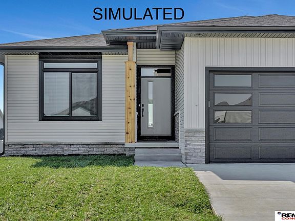 3rd image of 940 Santa Clara Street Lincoln NE