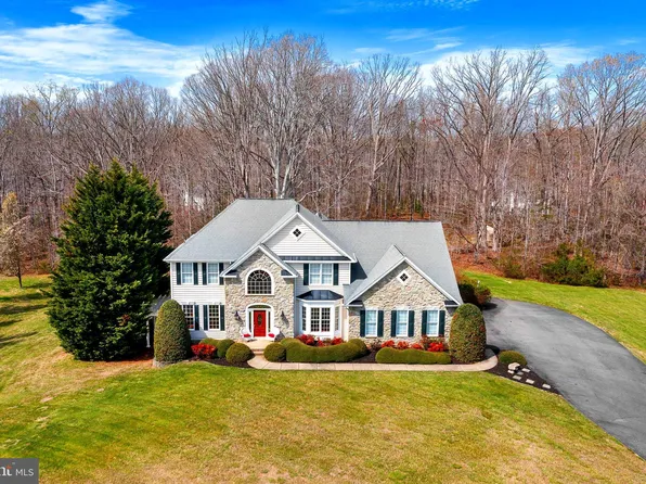 18 Small Bear Ct, Stafford, VA 22556