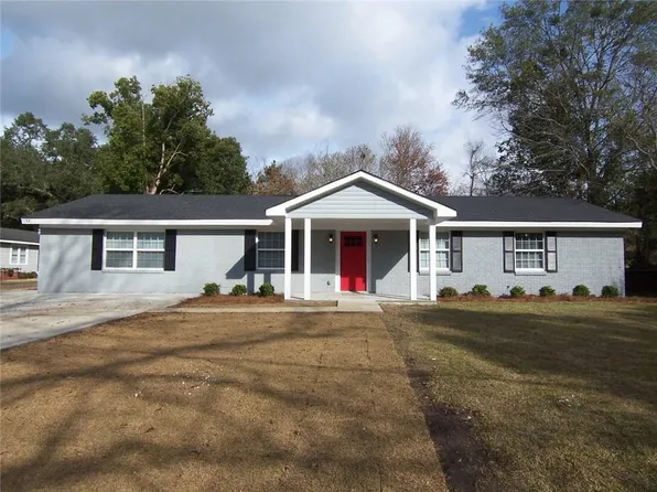 52 Cherry Dr, Saraland, AL 36571