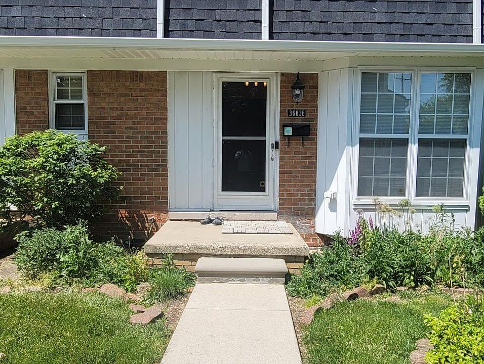 1st image of 36836 Park Place Dr