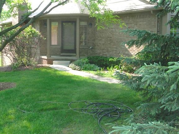 2nd image of 1215 Laurel View Dr