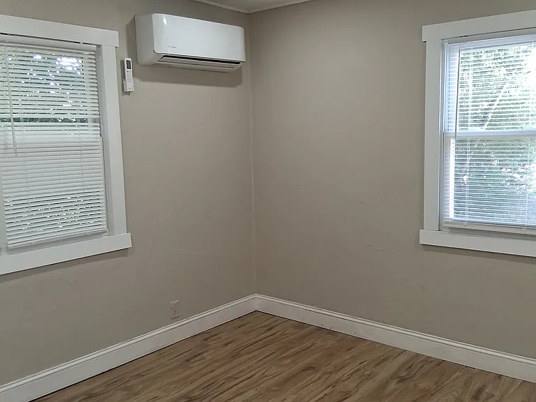 1628 Murchison Rd — Photo 15