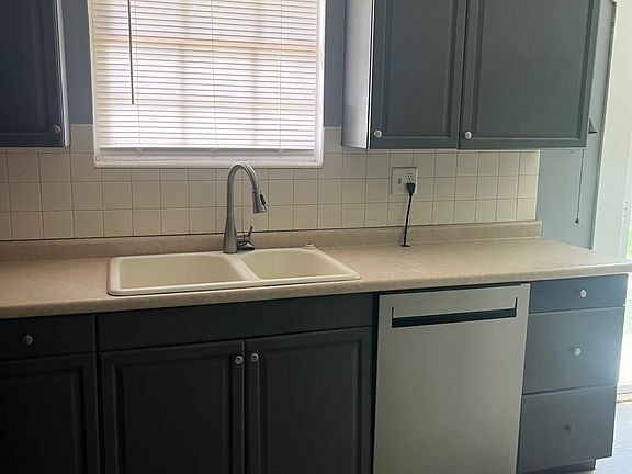 4th image of 2098 SW Little Rd