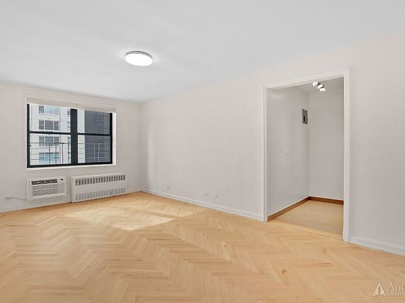 5th image of 316 E 55th St APT 4D