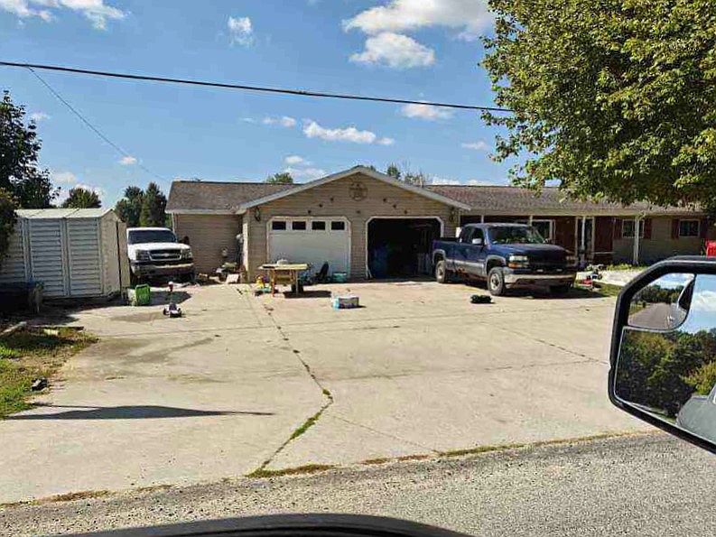 2nd image of 1910 Waterview Way