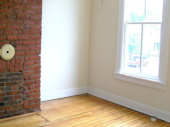3rd image of 623 China St