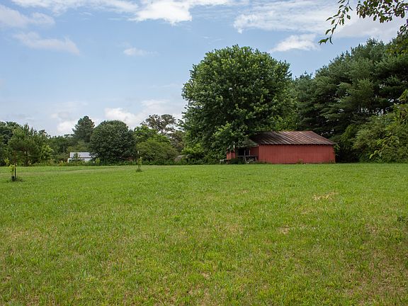 5th image of 137 James Robert Ln