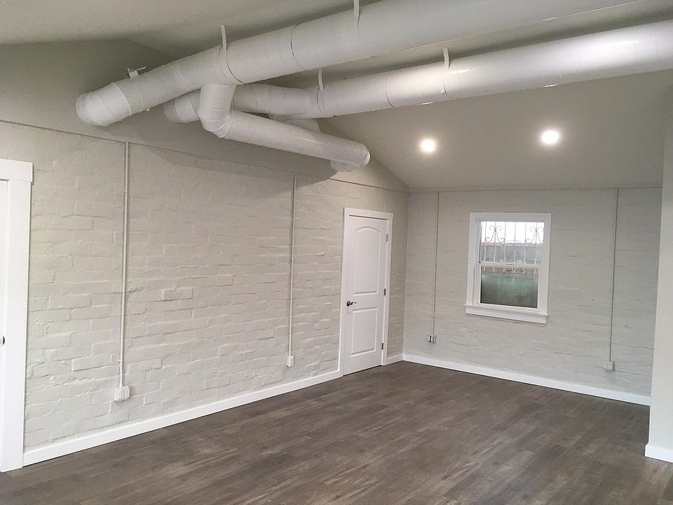 Living or work area
