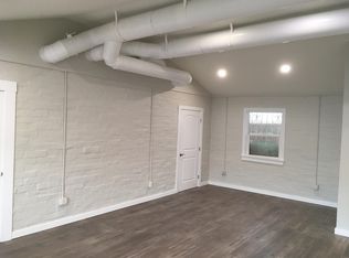 14920 1/2 Burbank Blvd, Van Nuys, CA 91411