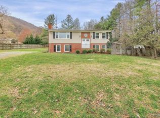 7120 Pippin Ln, Roanoke, VA 24018