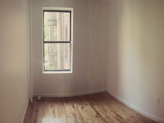 5th image of 240 E 28th St APT 22