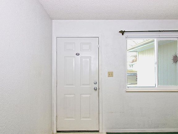 2nd image of 3279 El Jardin Dr