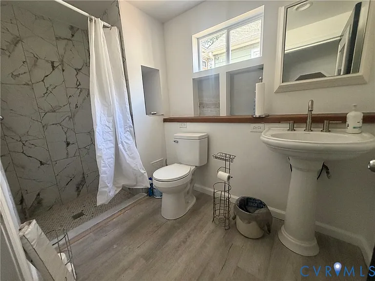 211 Jefferson Ave — Photo 22