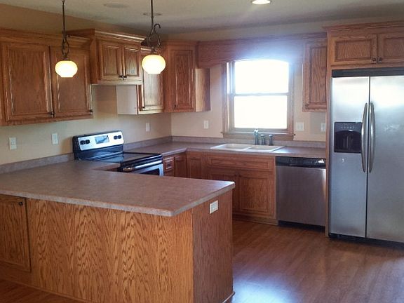 3rd image of 3347 Old Stone Way NE