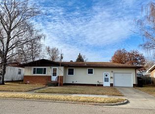 1511 2nd Ave E, Williston, ND 58801