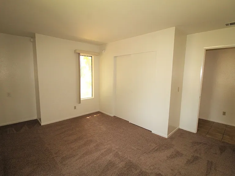 Fillmore River Ridge Apartments — Photo 25