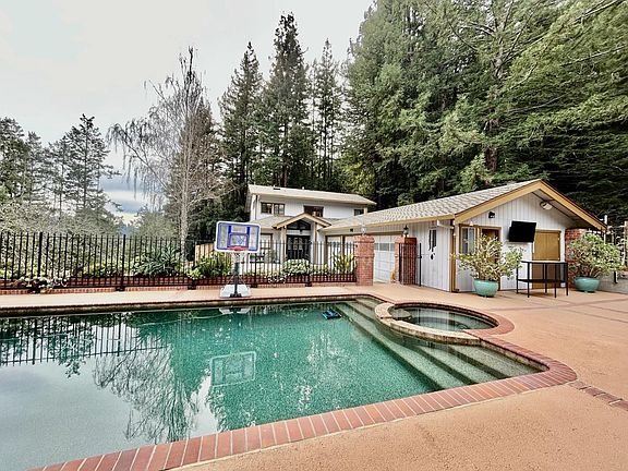 5th image of 350 Aurora Rd