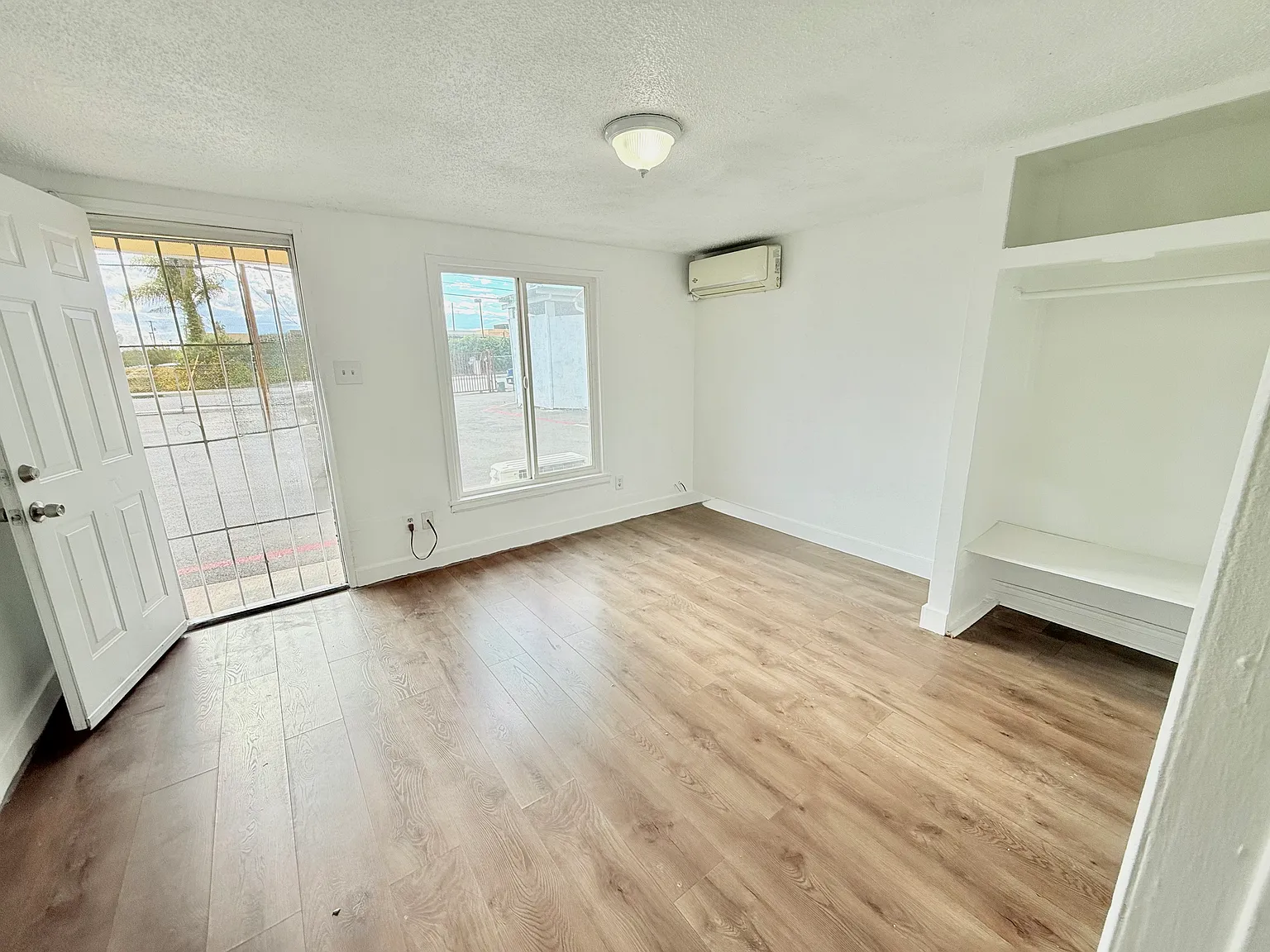 Studio, $1,550 — Photo 1