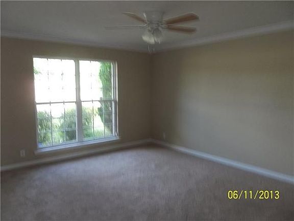 5th image of 844 Blackfoot Trl