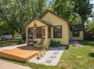 1104 5th St E, Saint Paul, MN 55106