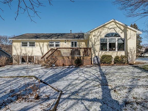 3rd image of 4628 Brookhill Dr N