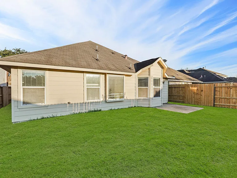 5823 Creektrace Ln — Photo 26