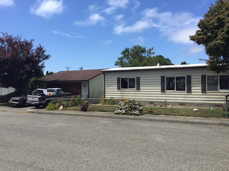 2nd image of 640 Darby St
